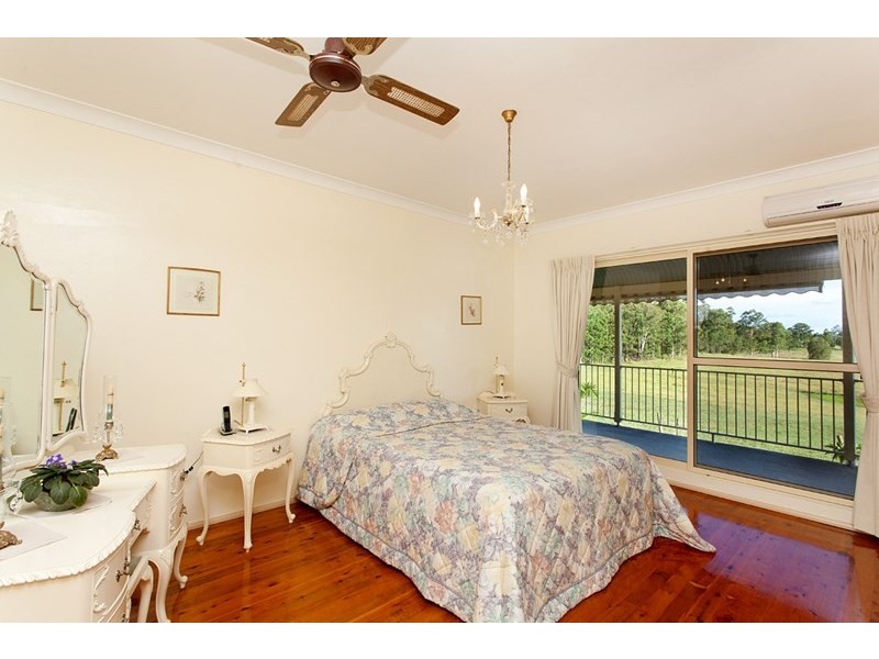 8 Hogans Road, Taree NSW 2430