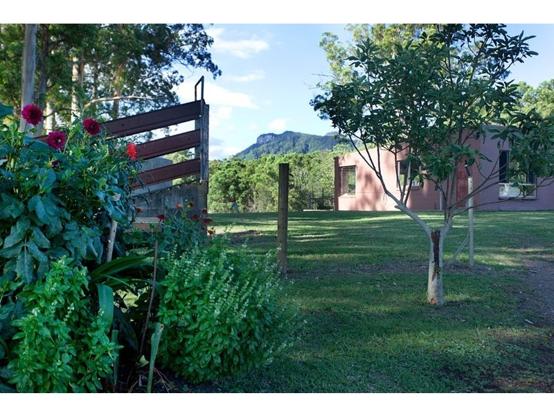 8 Hogans Road, Taree NSW 2430