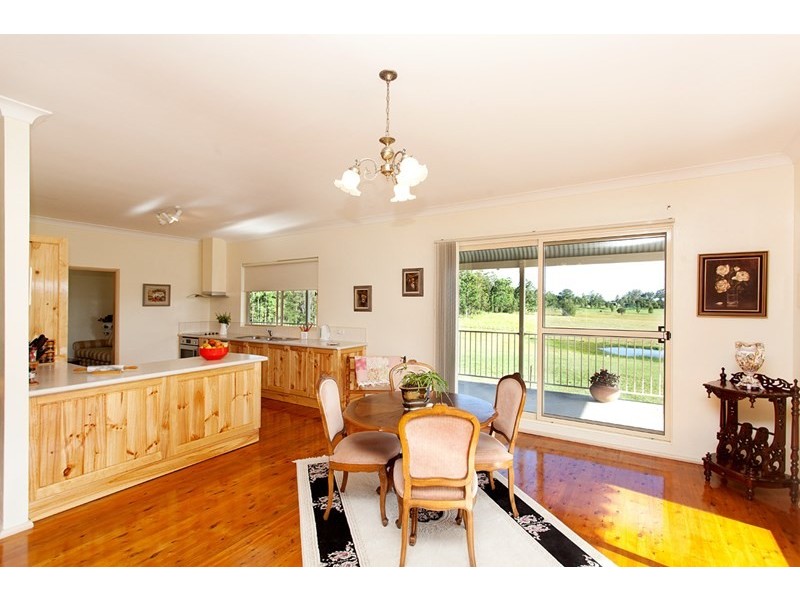 8 Hogans Road, Taree NSW 2430