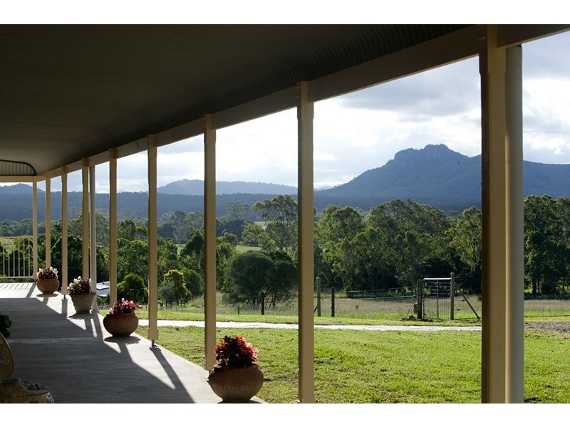 8 Hogans Road, Taree NSW 2430