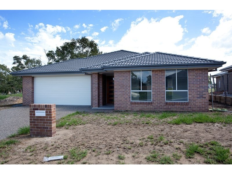 12 Stirling Place, Taree NSW 2430