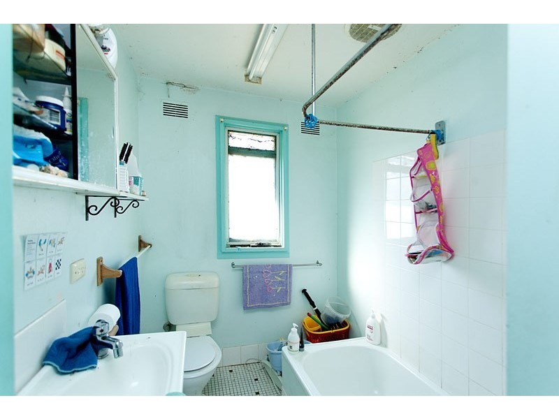 25 Valerie Street, Taree NSW 2430