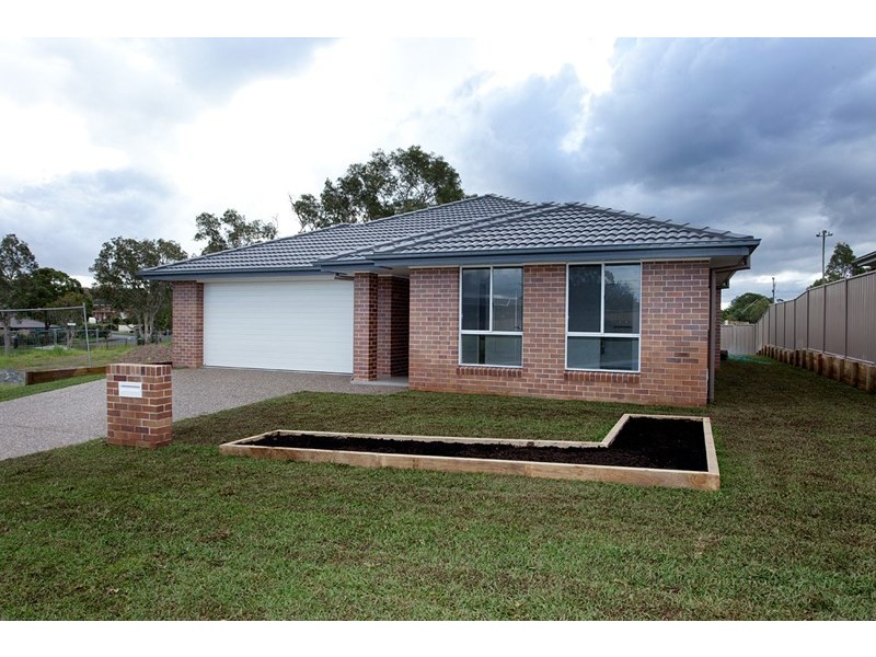 12 Stirling Place, Taree NSW 2430