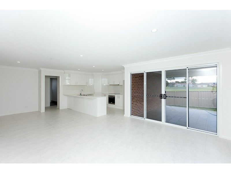 12 Stirling Place, Taree NSW 2430