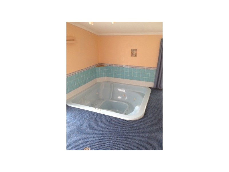 34 Bushland Drive, Taree NSW 2430