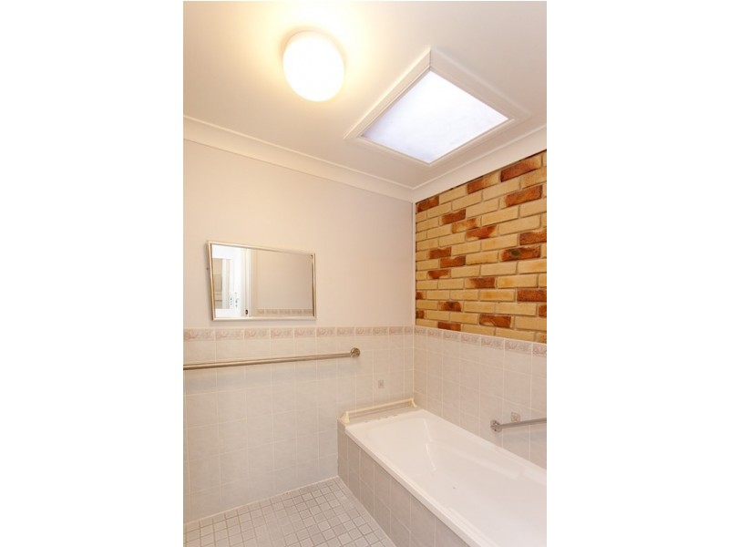 2/37 Hickory Crescent, Taree NSW 2430