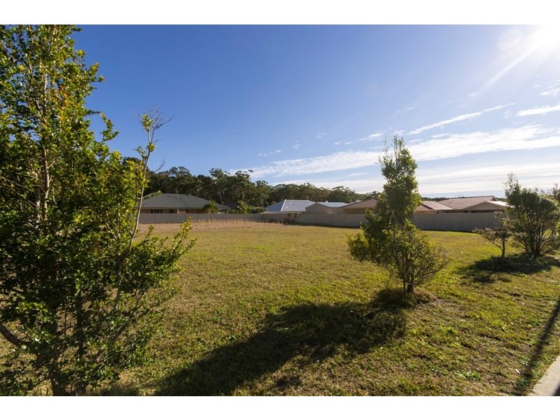 2 Hartlyn Drive, Wallabi Point NSW 2430