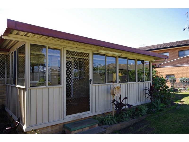 6 Dugdale Avenue, Taree NSW 2430