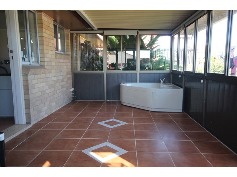 6 Dugdale Avenue, Taree NSW 2430