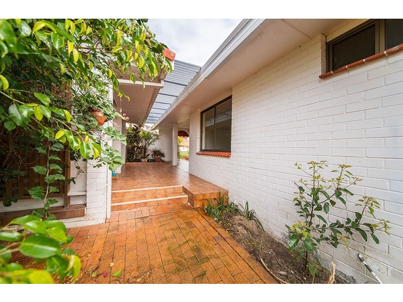 10 Battinga Close, Taree NSW 2430