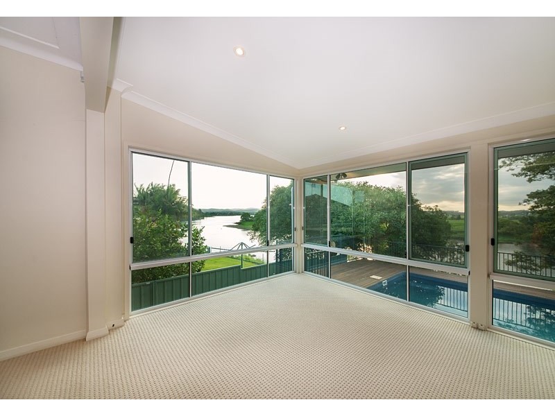 8 Cowan Road, Taree NSW 2430