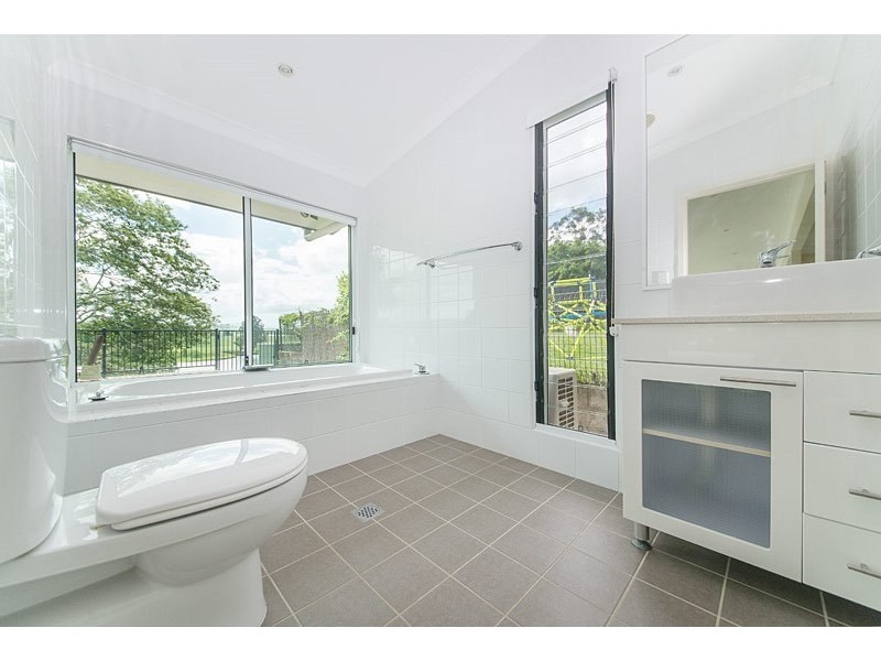 8 Cowan Road, Taree NSW 2430