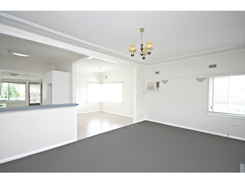 31 Flett Street, Taree NSW 2430
