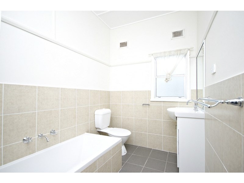 31 Flett Street, Taree NSW 2430