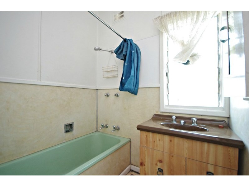 4 Park Street, Taree NSW 2430