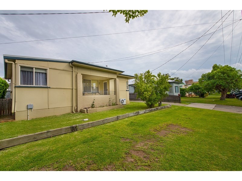 2 York Street, Taree NSW 2430