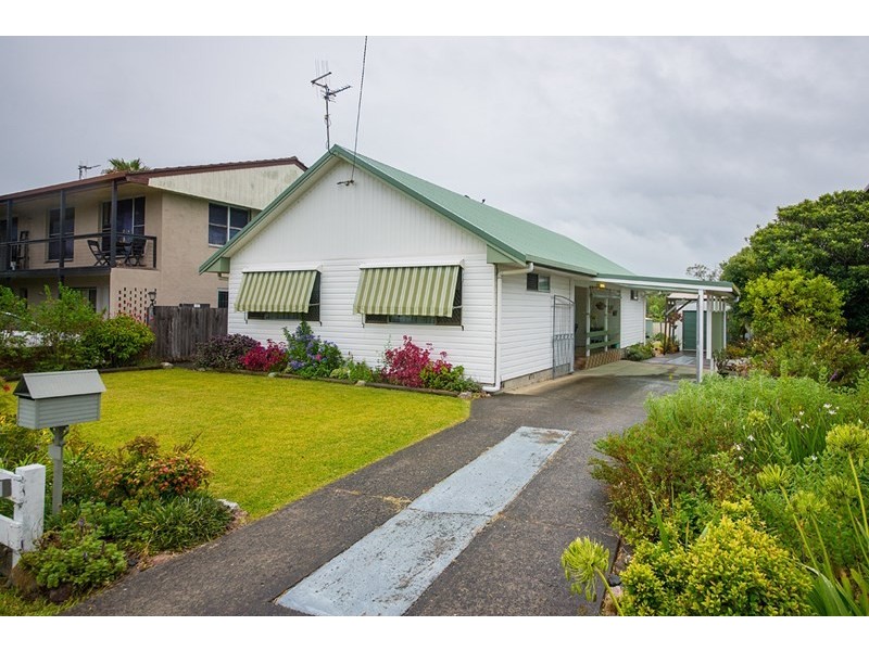 21 Waterman Street, Old Bar NSW 2430