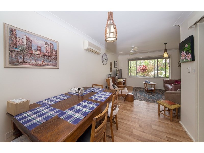 7 Oceanic Place, Old Bar NSW 2430