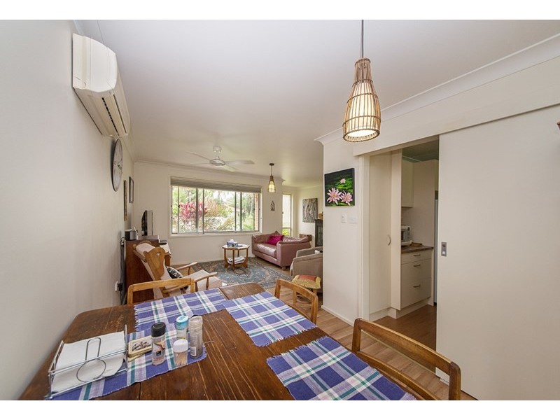 7 Oceanic Place, Old Bar NSW 2430