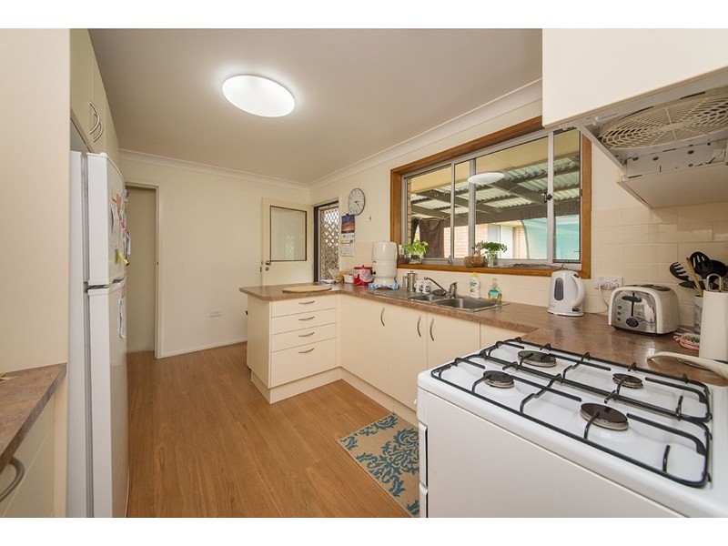 7 Oceanic Place, Old Bar NSW 2430