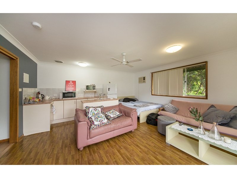 7 Oceanic Place, Old Bar NSW 2430