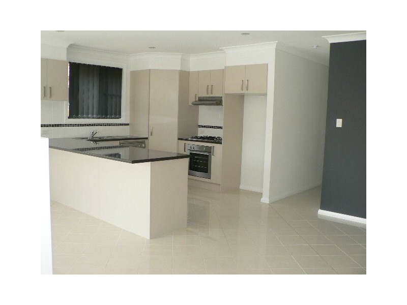 1/10 Melaleuca Parade, Taree NSW 2430