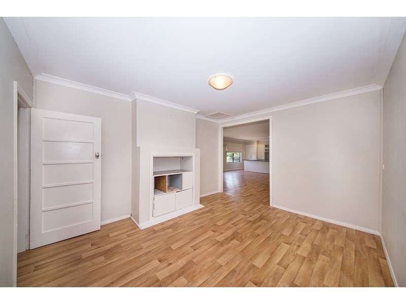 8 Lyndhurst Street, Taree NSW 2430