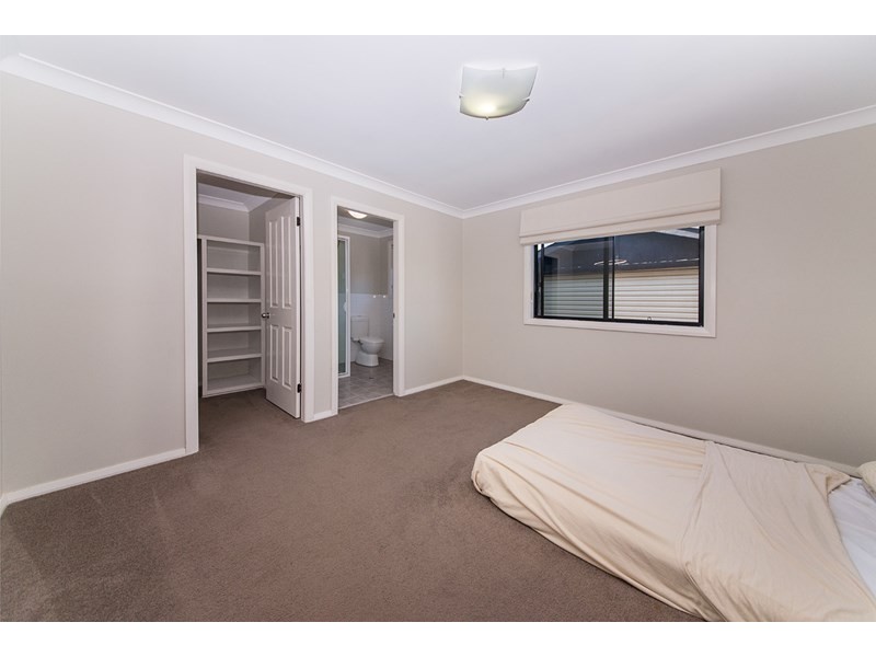 8 Lyndhurst Street, Taree NSW 2430