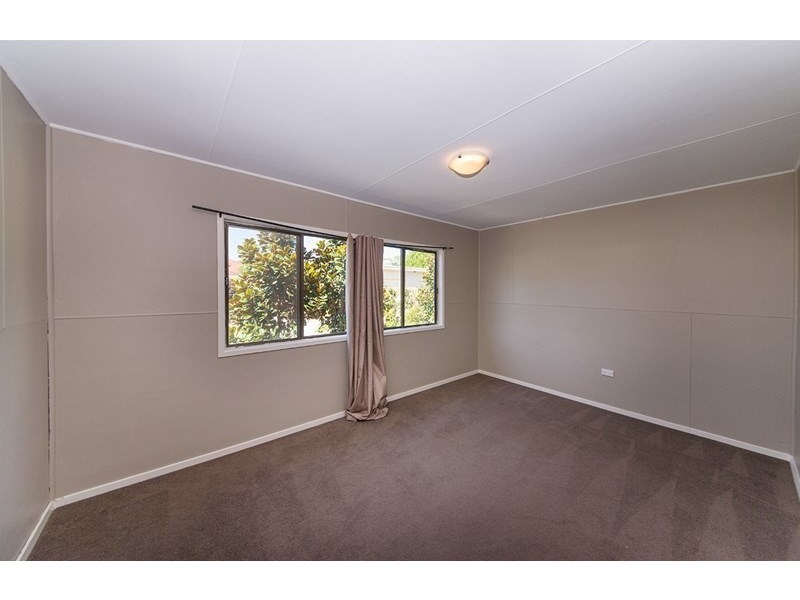 8 Lyndhurst Street, Taree NSW 2430