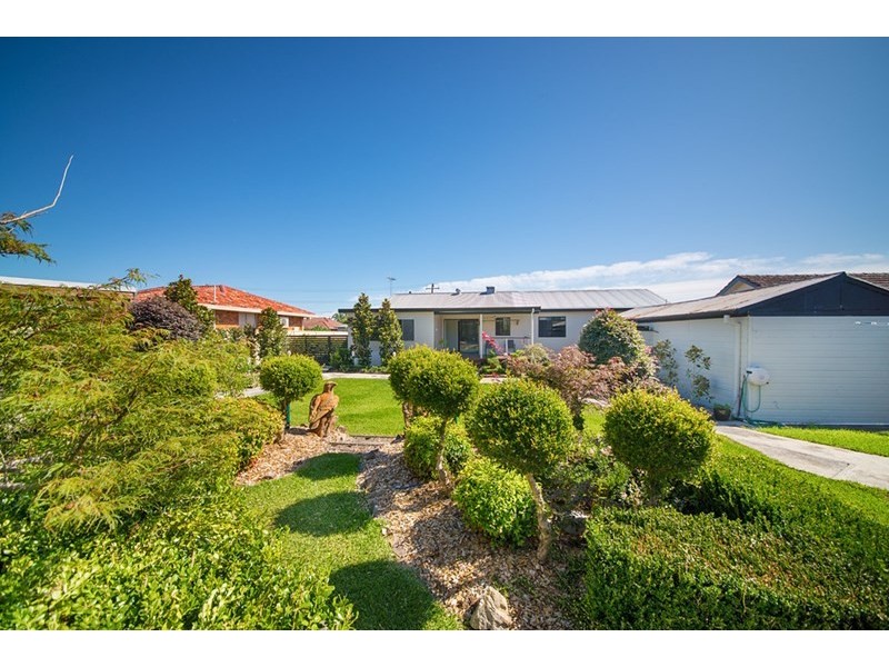 8 Lyndhurst Street, Taree NSW 2430