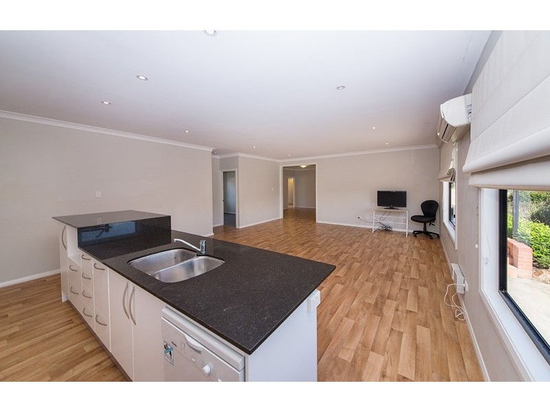 8 Lyndhurst Street, Taree NSW 2430