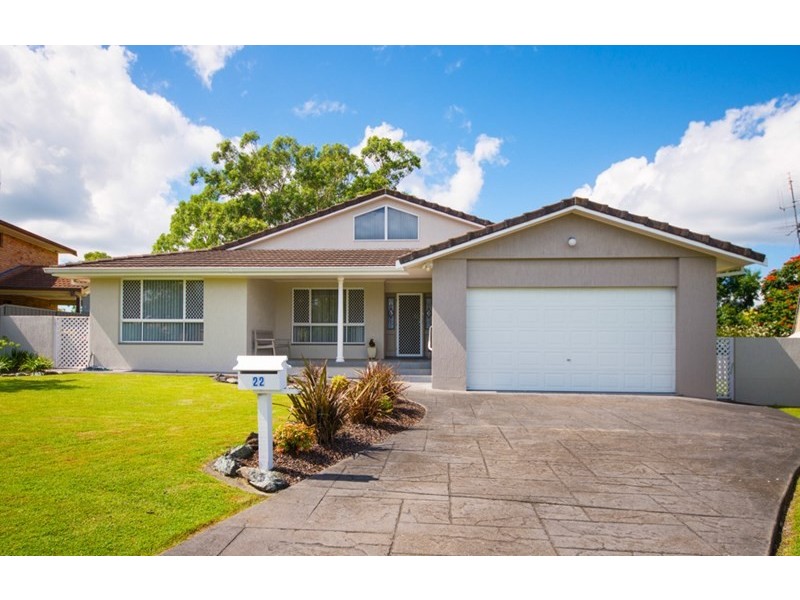 22 Amaroo Drive, Taree NSW 2430