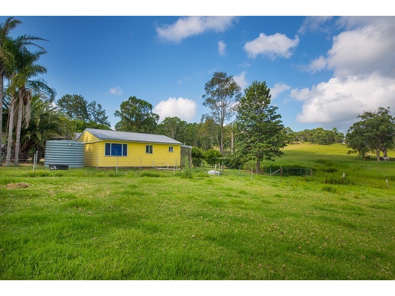 296 Youngs Road, Wingham NSW 2429