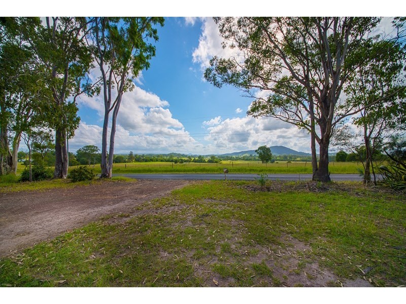 296 Youngs Road, Wingham NSW 2429
