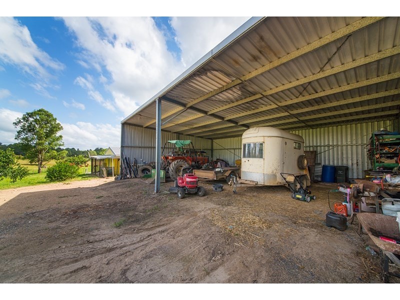 296 Youngs Road, Wingham NSW 2429