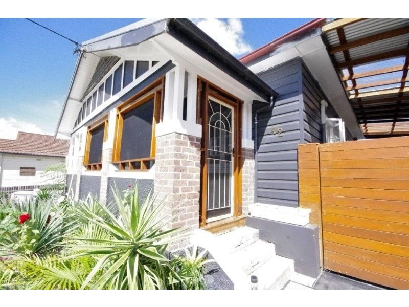 42 Flett Street, Taree NSW 2430