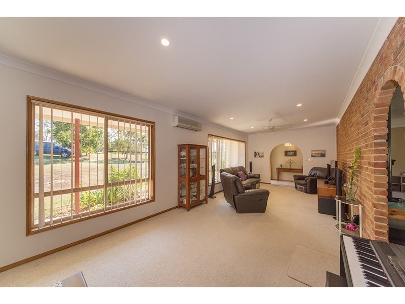 8 Kristanne Close, Taree NSW 2430