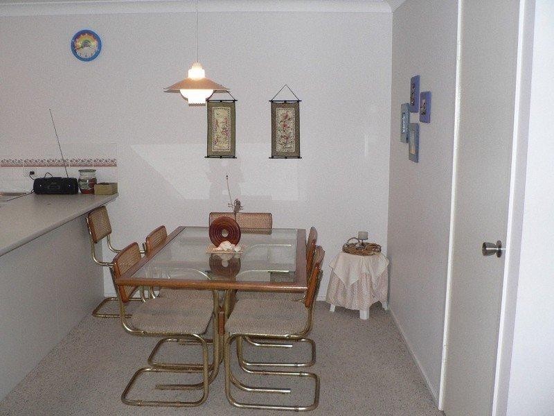 4/26 Old Bar Road, Old Bar NSW 2430