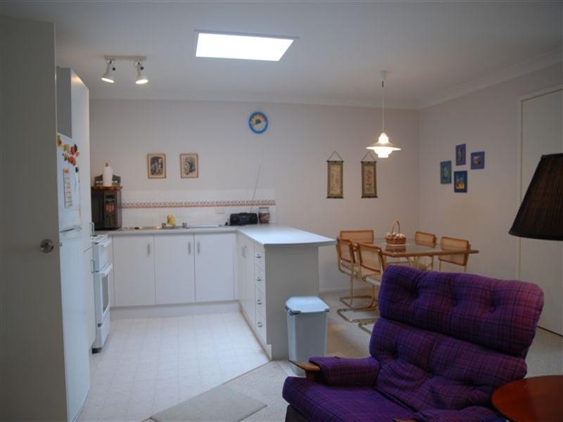 4/26 Old Bar Road, Old Bar NSW 2430