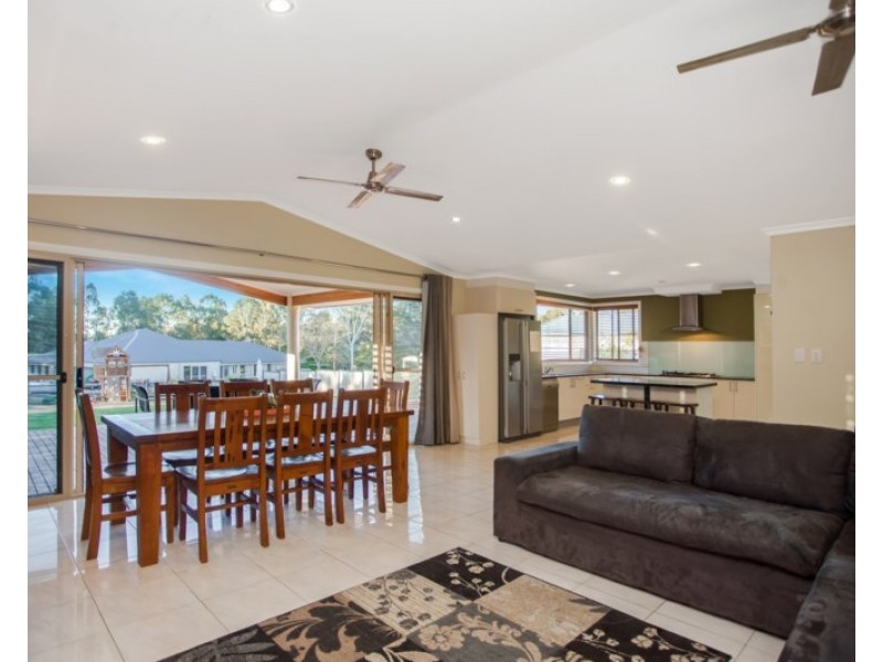 75 Peveril Street, Tinonee NSW 2430