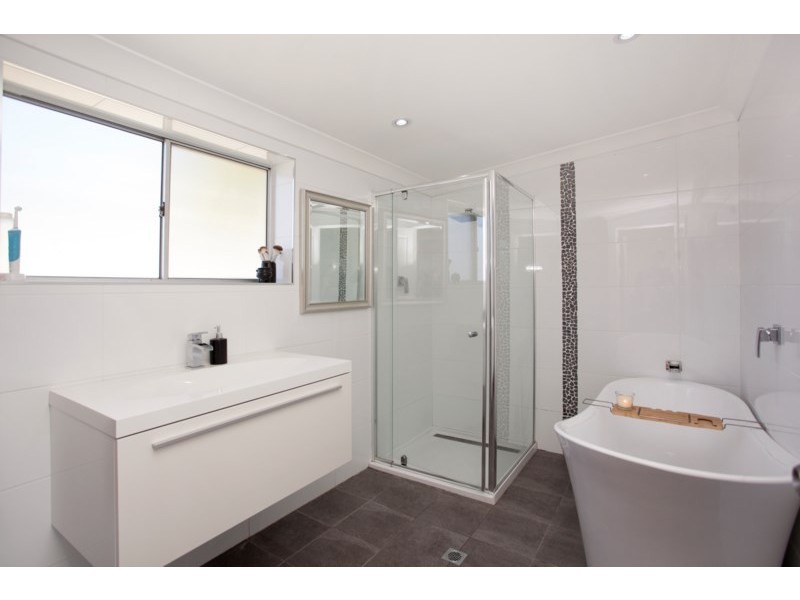 5 Frances Street, Taree NSW 2430