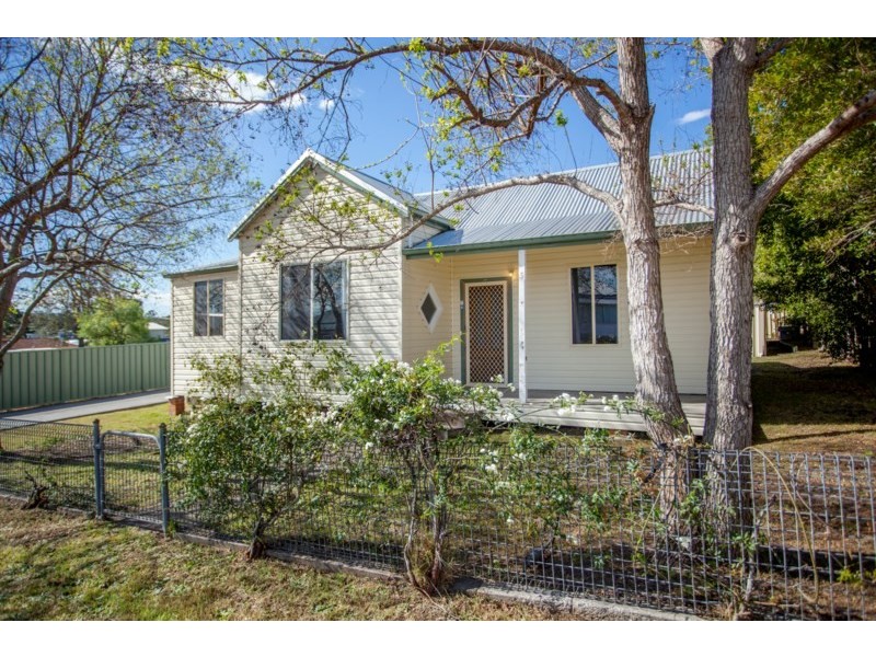 5 Frances Street, Taree NSW 2430
