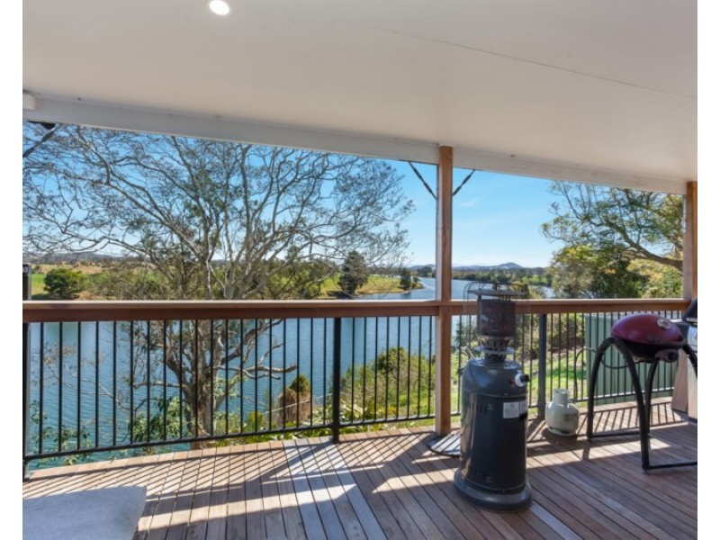 8 Cowan Road, Taree NSW 2430
