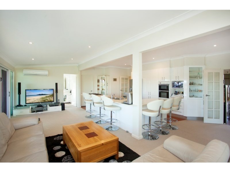 8 Cowan Road, Taree NSW 2430