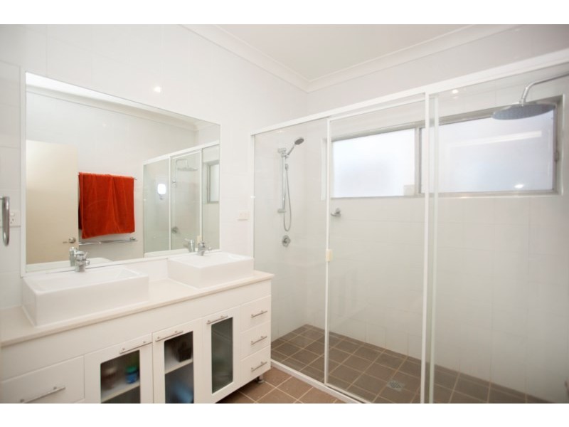 8 Cowan Road, Taree NSW 2430