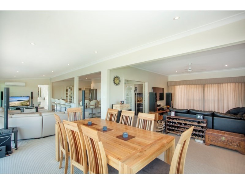 8 Cowan Road, Taree NSW 2430