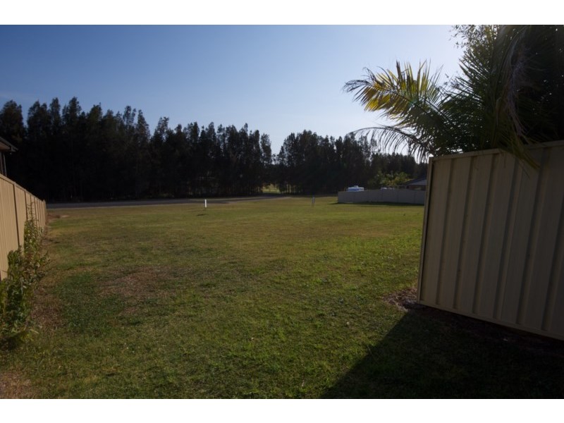 6 Bellevue Place, Black Head NSW 2430