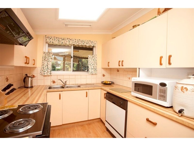 27 Bayview Crescent, Taree NSW 2430