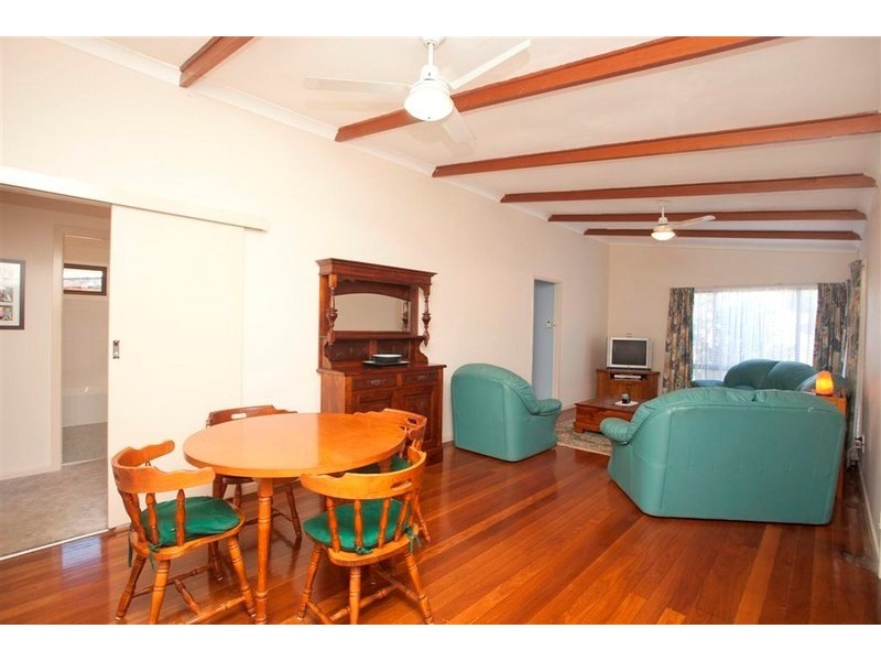 27 Bayview Crescent, Taree NSW 2430