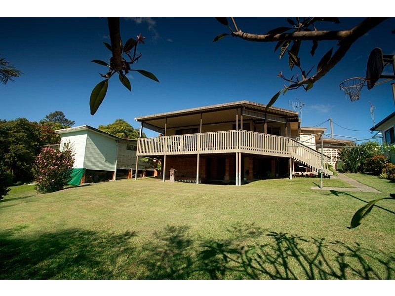 27 Bayview Crescent, Taree NSW 2430